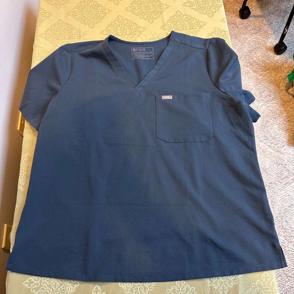 Figs Scrub Top